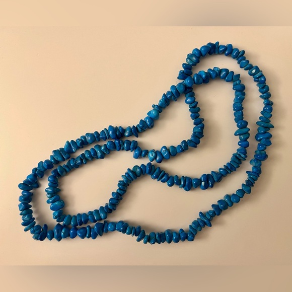Jewelry - Vibrant Blue Stone Necklace